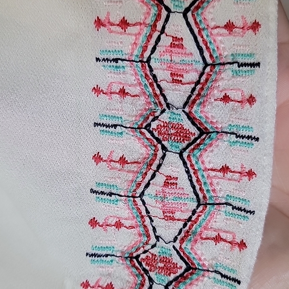 Torrid Hippie Senorita Boho Summer embroidered off the shoulder ruffle top - Picture 5 of 9